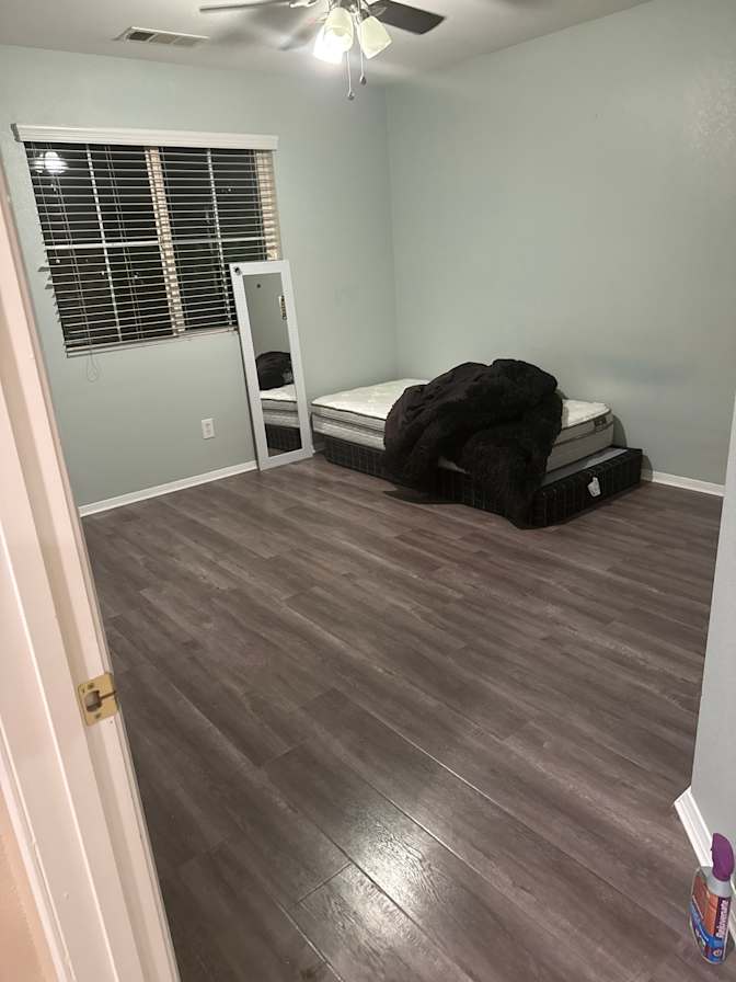 Frank Defabiis's room