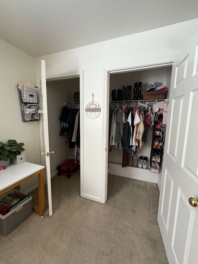 Izabella's room
