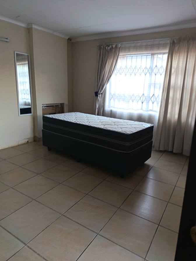 M Letsoalo's room