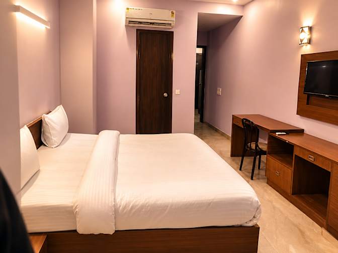Tarun's room