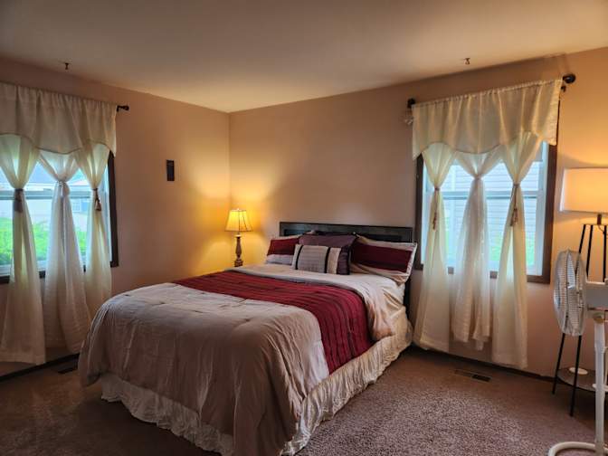 Praisewin's room