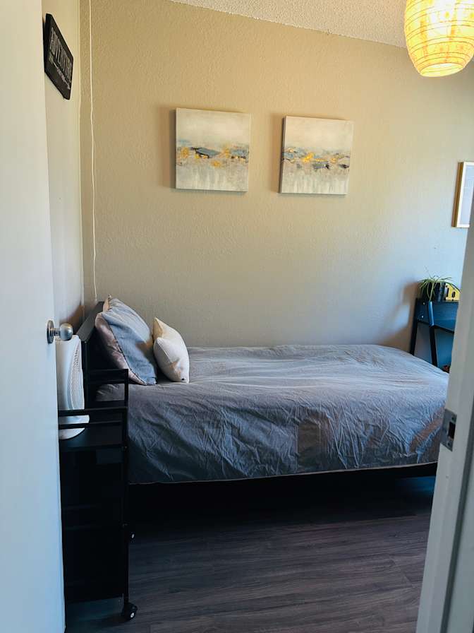 Jasmeen Stahl's room