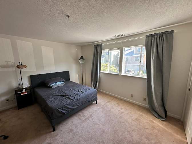 Rena's room