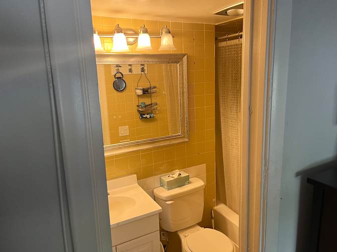 Steven Starr's room
