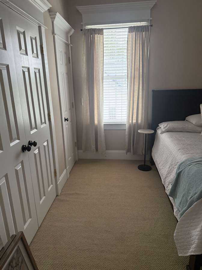 T Smyth's room