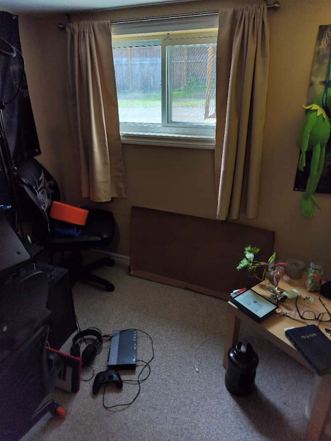 Felipe Martinez's room