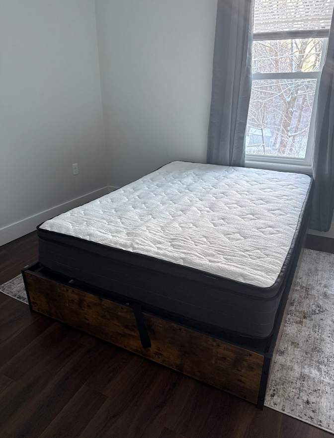 Evelyn's room