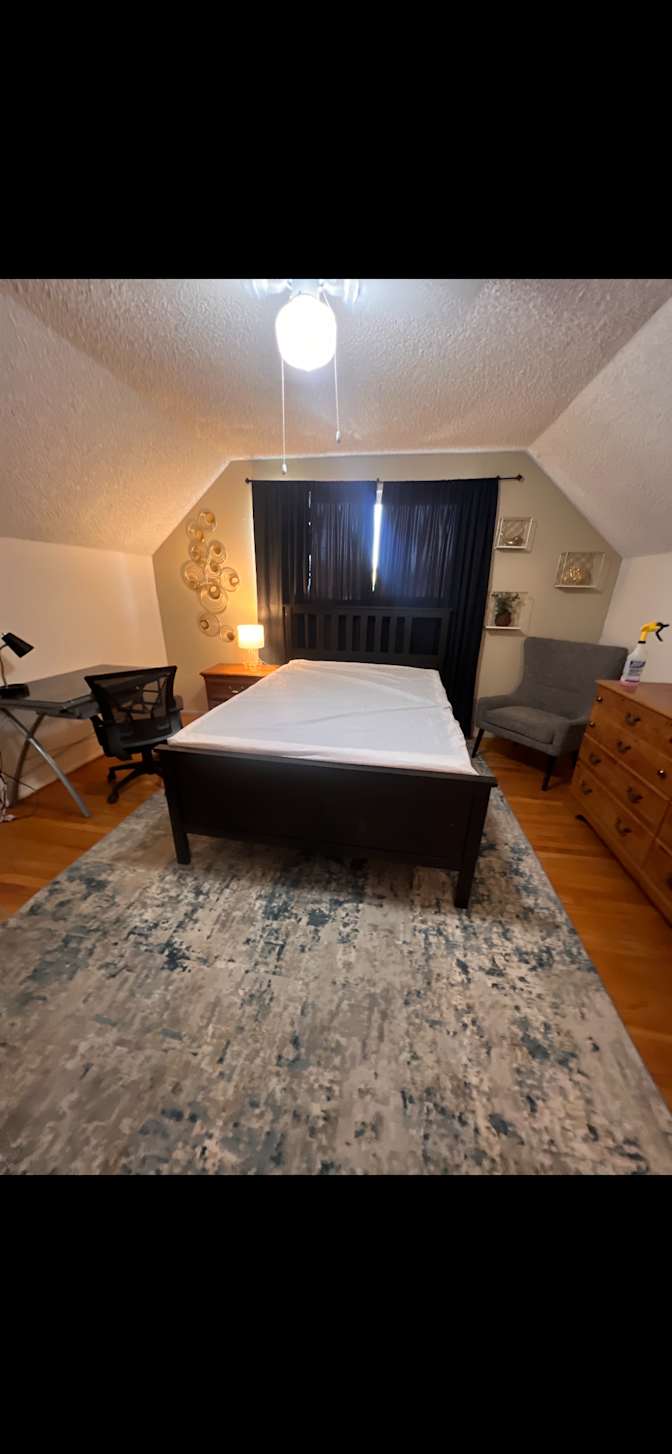 Mike O's room
