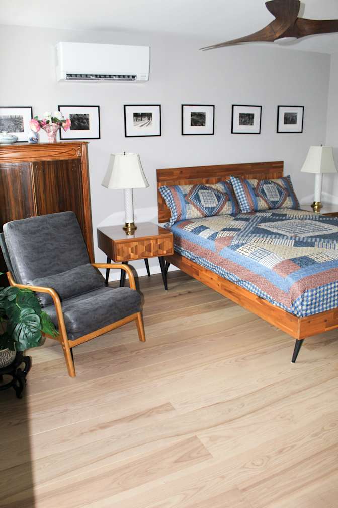 Dina's room