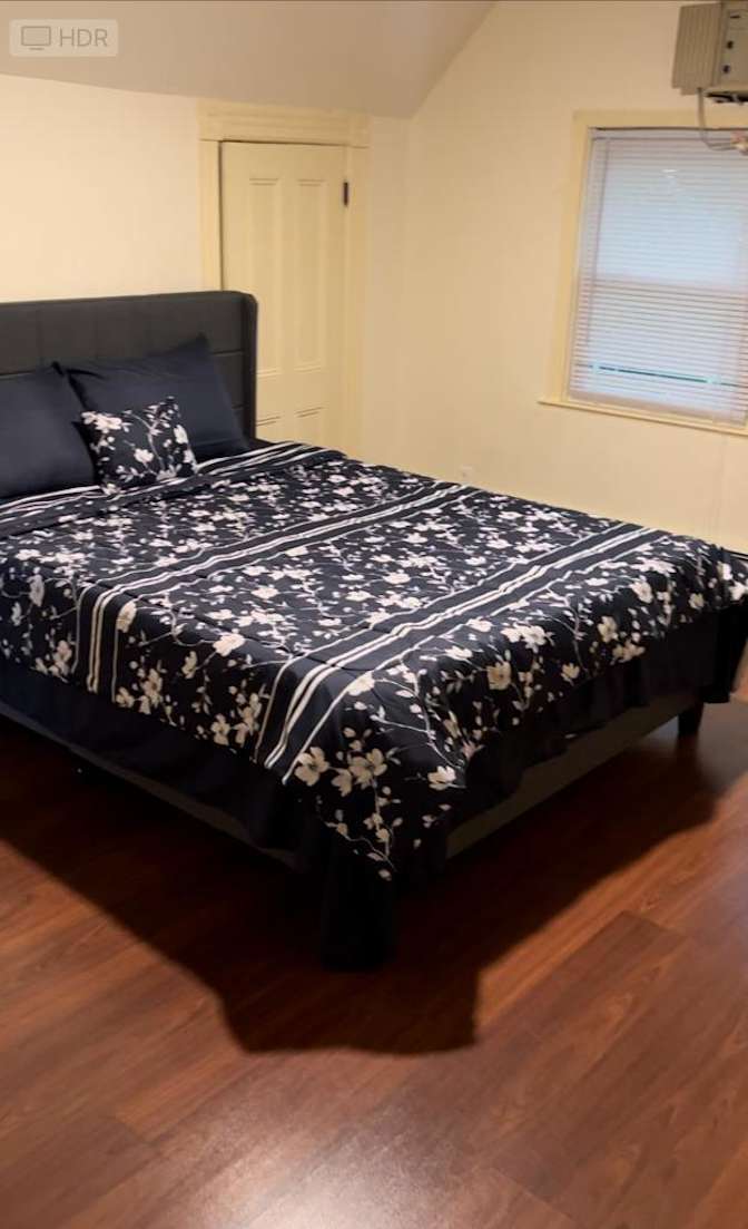 Evelyn's room