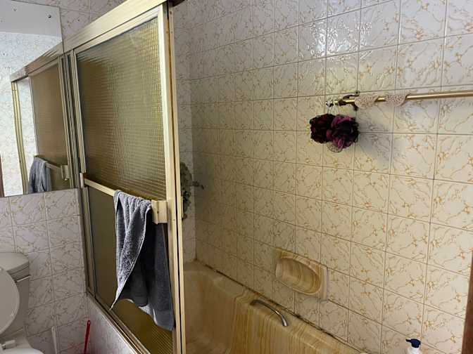 Salma Tanaka's room