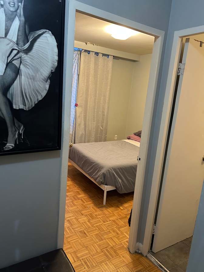 Andreas's room