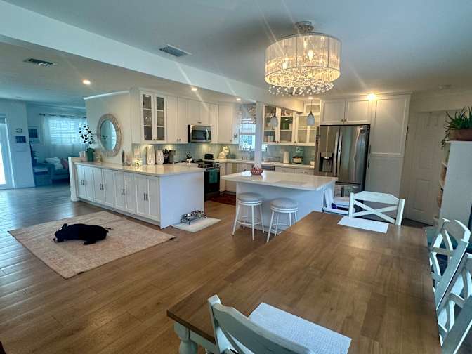 Caroline's room