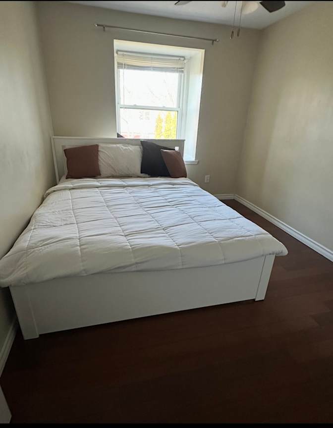 Olapo akinwumi's room