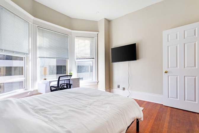 Mary Sky's room