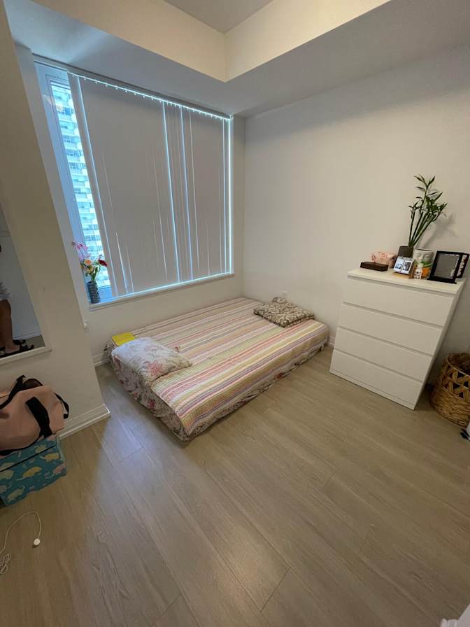 Ayushi's room
