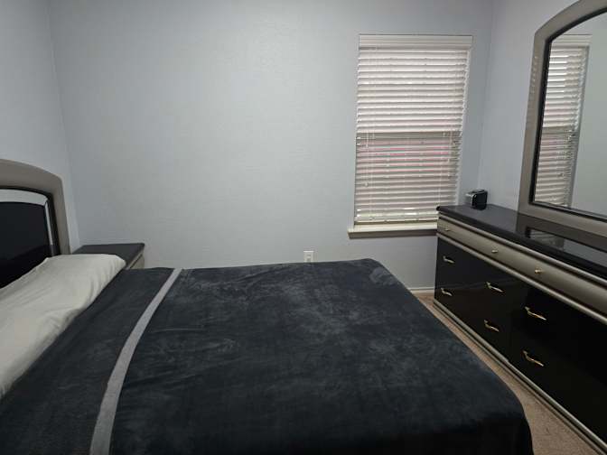 Ken's room