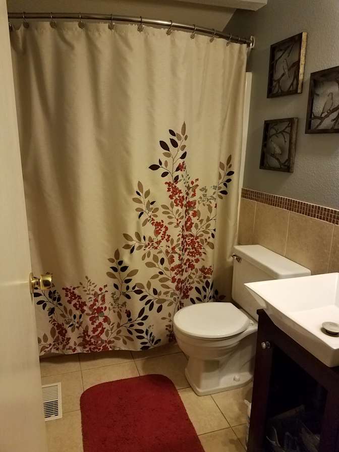MELINDA L ALLEN's room