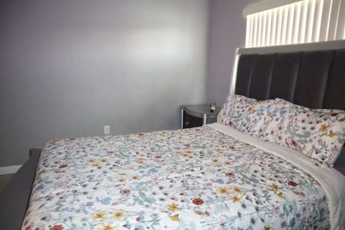 Isabella S.'s room