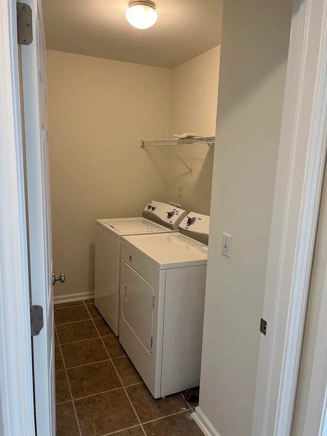 Alcove Rooms's room