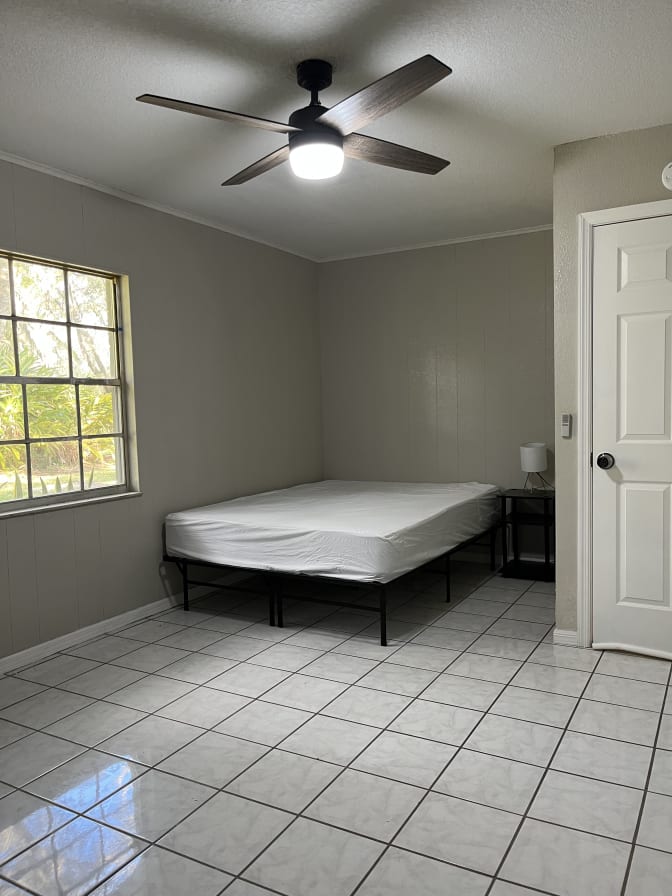 Nicollas's room