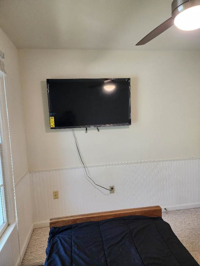 Enrique's room