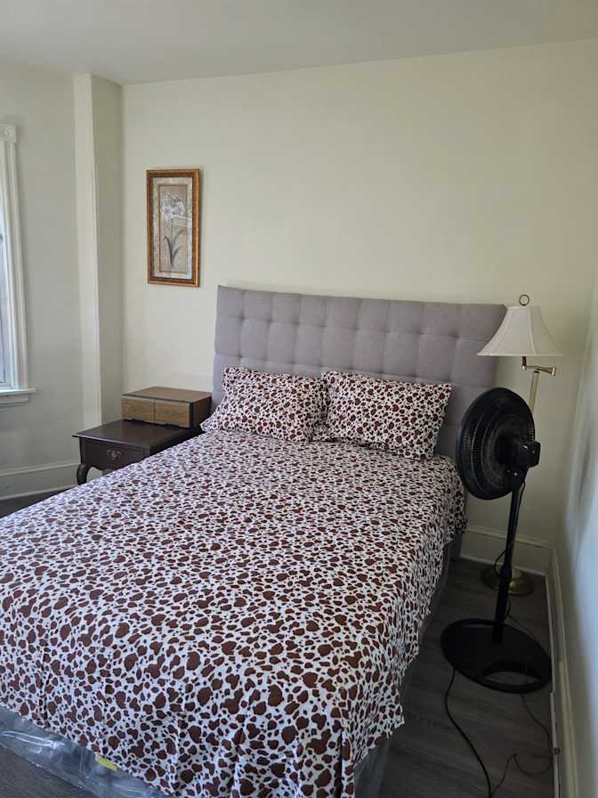 Shakoor's room