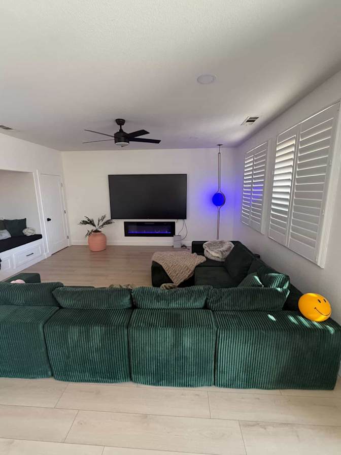 Cassandra Golde's room