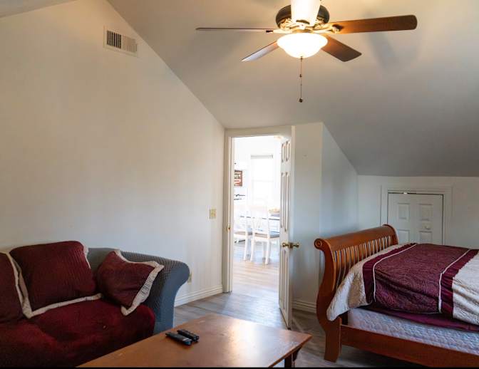 Thomas's room