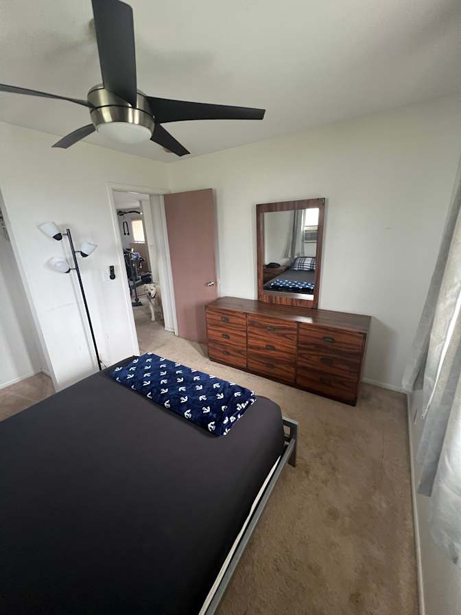 Ric's room