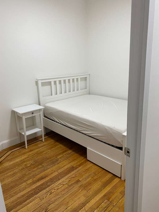Ahmet's room
