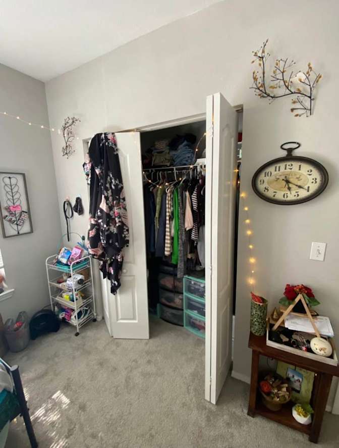 Esiro's room