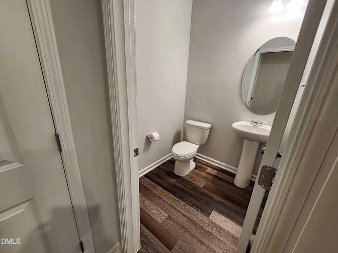 Alcove Rooms's room