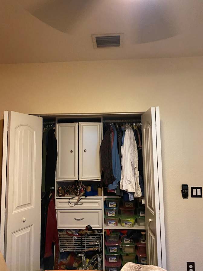 Raquel's room