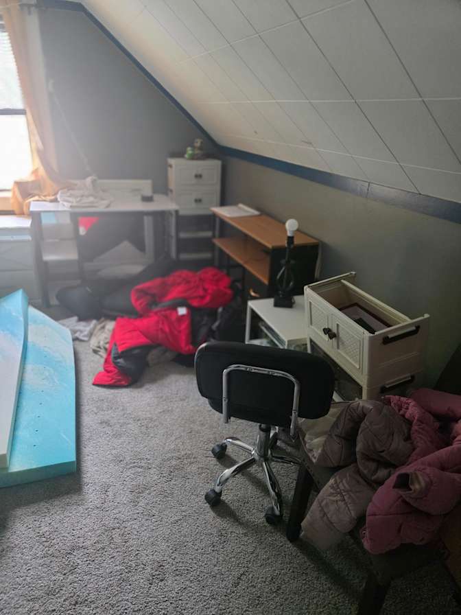 Jose Ramos's room