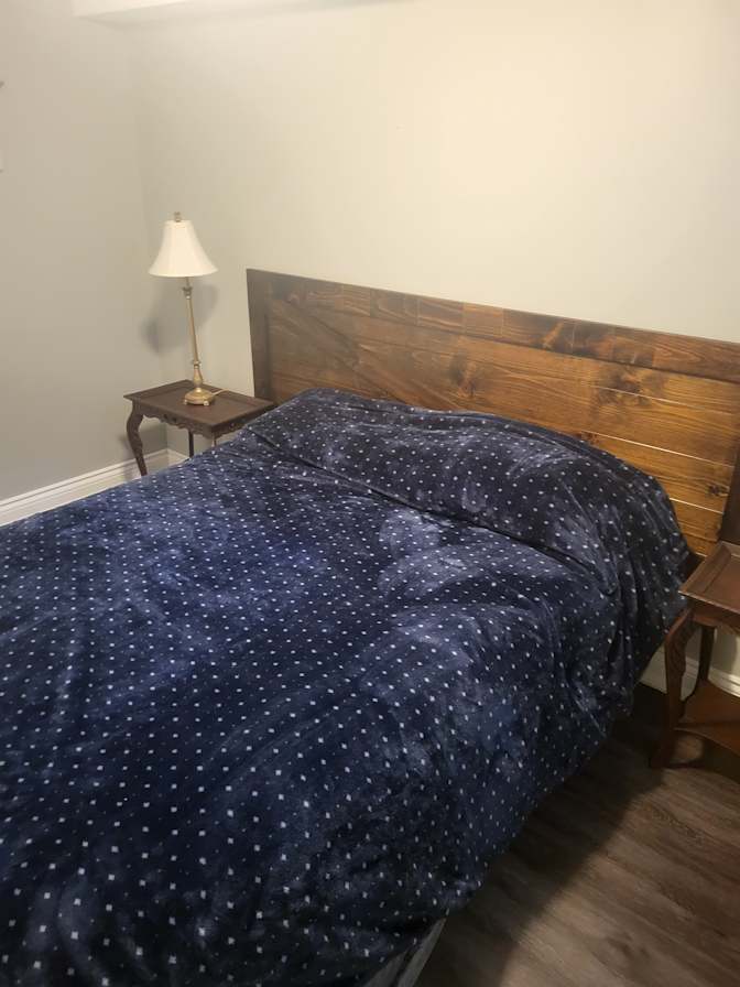 Ross London's room