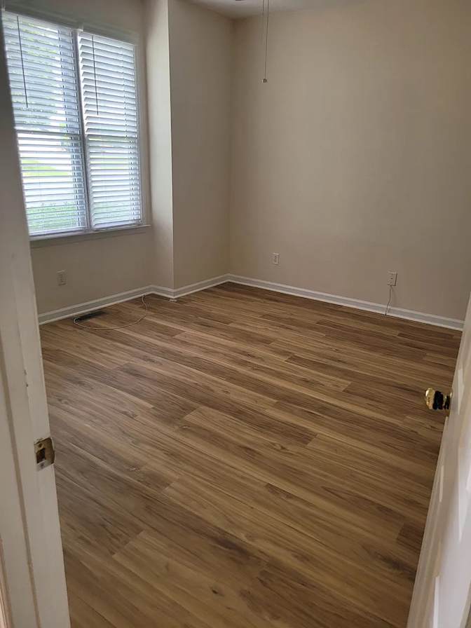 Alcove Rooms's room
