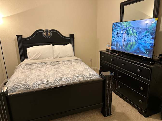 Bee's room