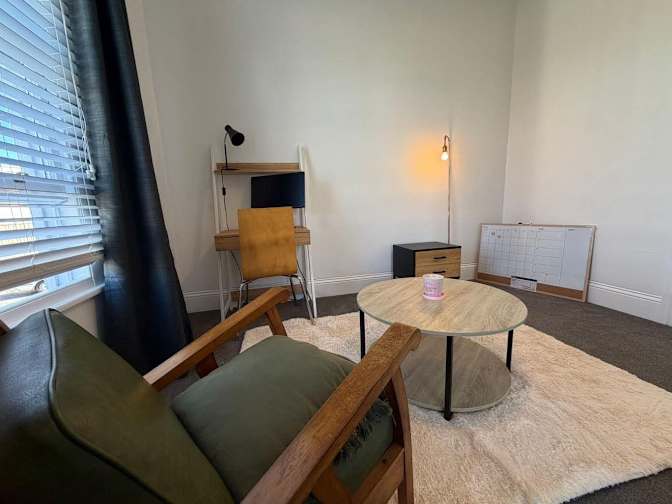 Thomas's room