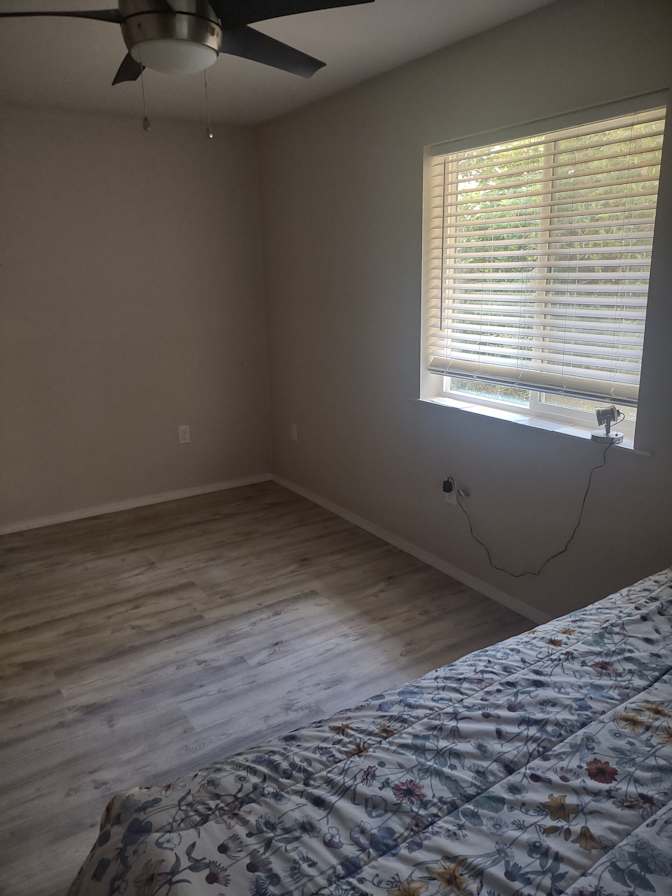 Renn Hernandez's room