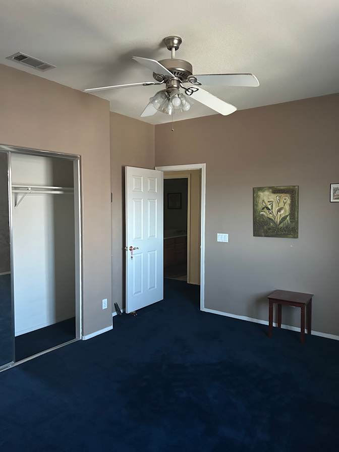 Desiree Briggs's room