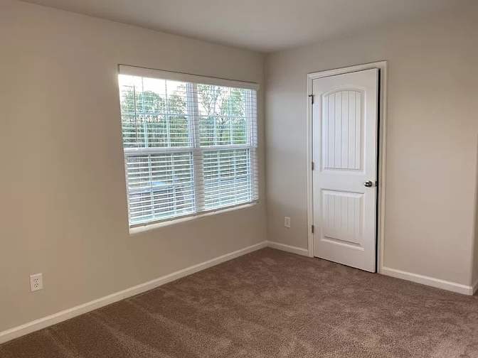 Alcove Rooms's room