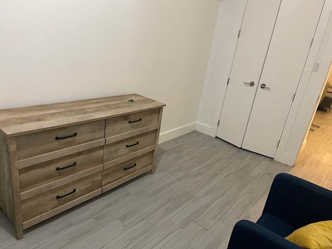 BROOKLYN APARTMENT SHARE LONG OR SHORT TERM's room