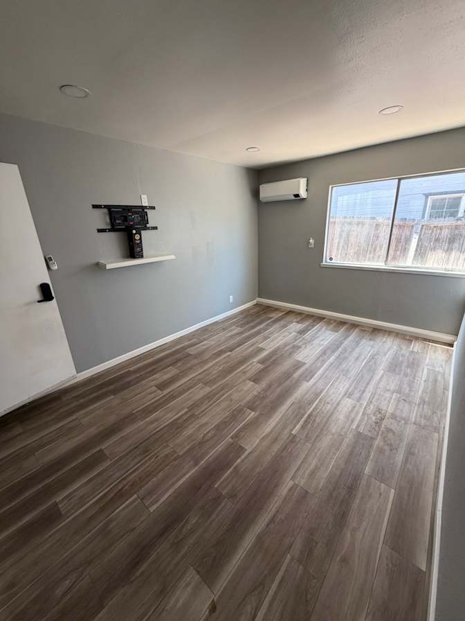 Elliott's room