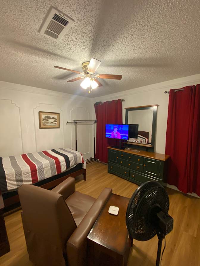 Bob Harris's room