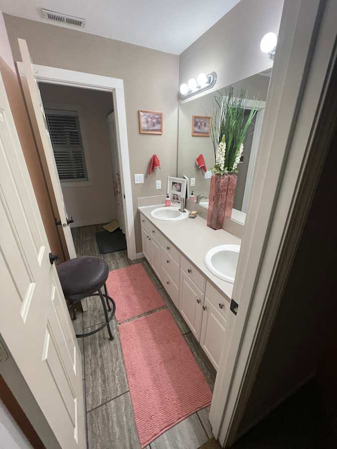 Tonia and Travis's room