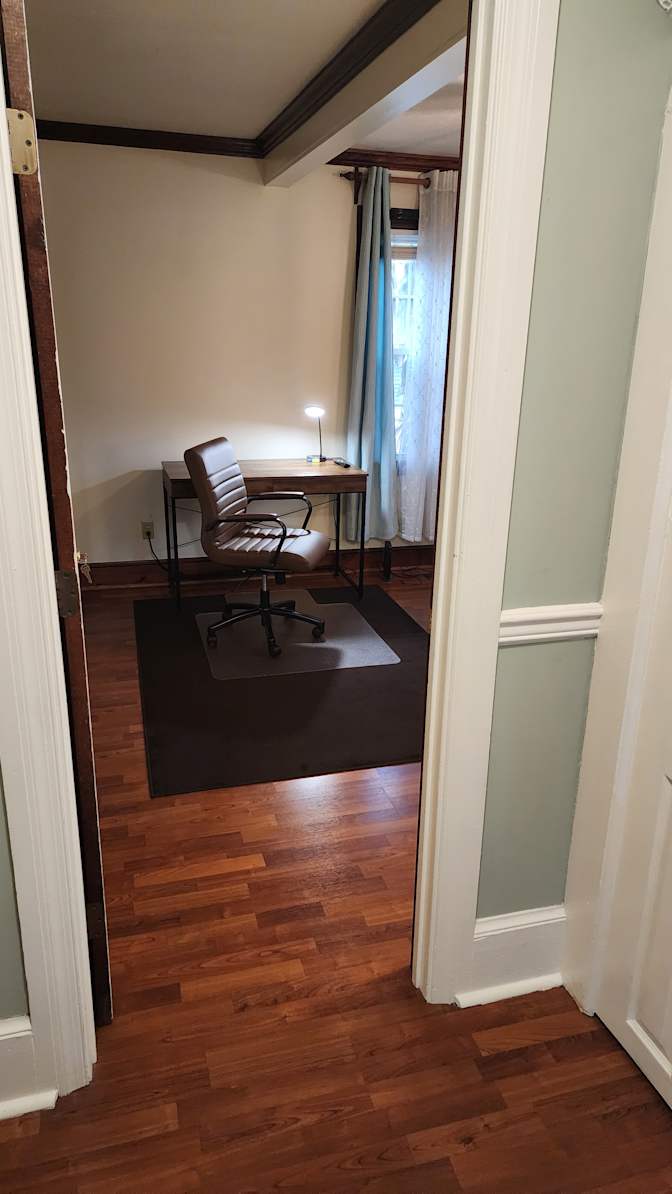M Manuel's room