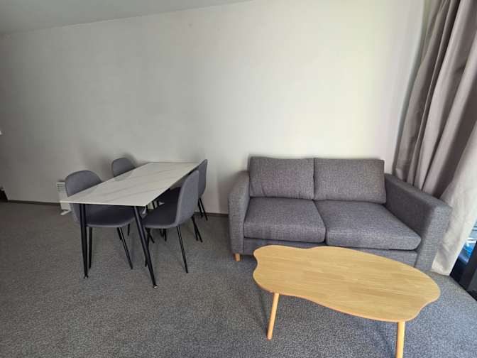 Mingsheng's room