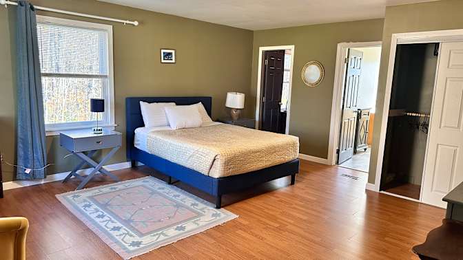 Awesome Roomate's room