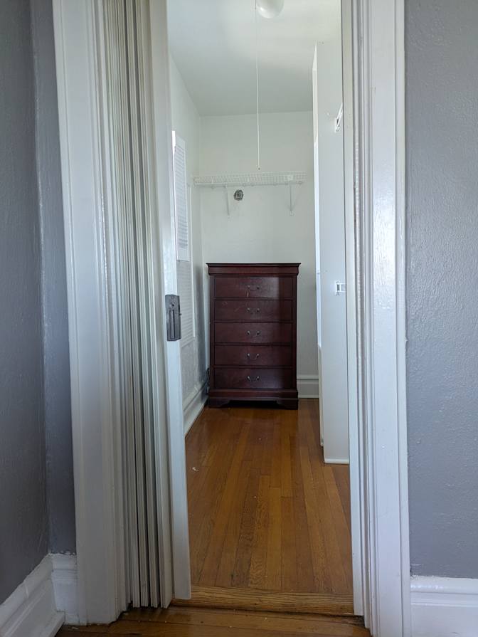 Juoel's room